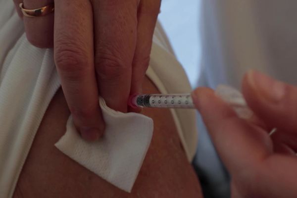 L'objectif est de vacciner 500 personnes par jour sur le centre de vaccination, 1000 personnes sur l'agglomération de Valence.