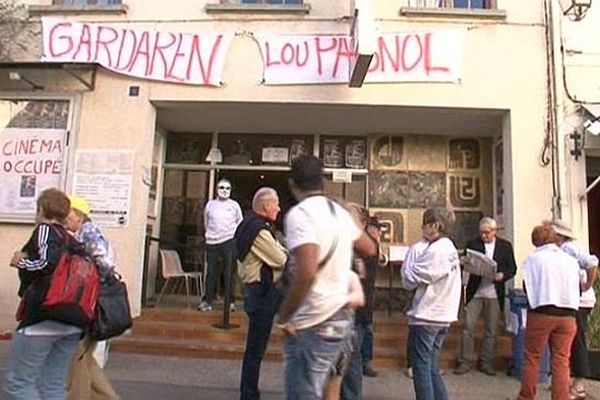 Aigues-Mortes (Gard) - l'association "Grand écran pour tous" occupe le cinéma depuis le 5 septembre - 6 octobre 2013.