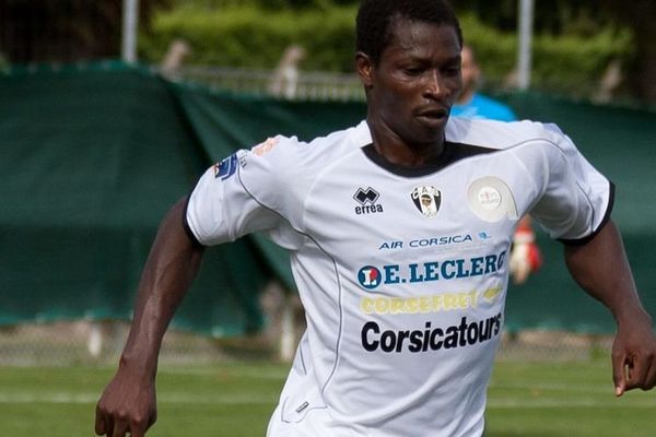 ARCHIVES - L'ex-international burkinabé Ben Idrissa Dermé alors qu'il évoluait sous les couleurs du CA bastia. 