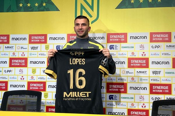 Anthony Lopez, lors de sa conférence de presse au FC Nantes