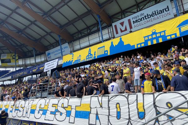 Mobilisation du 14 juillet au stade Bonal à Sochaux.