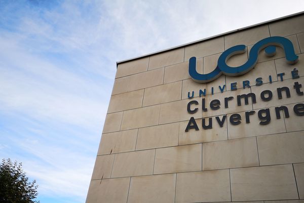 L'Université Clermont Auvergne va évaluer à distance les étudiants pour le second semestre. 