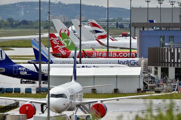 Des appareils Airbus en attente de livraison à l'aéroport Toulouse Blagnac, le 30 avril 2020