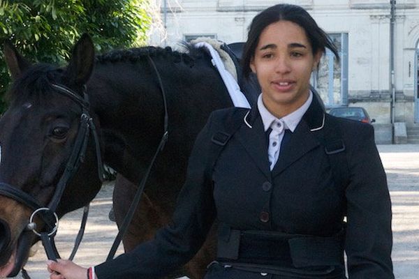 Chloé 16 ans, en 1ère d'un "bac pro hippique".