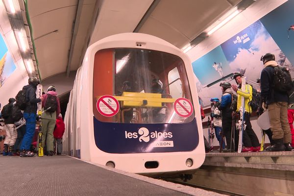 La station du funiculaire des Deux Alpes.