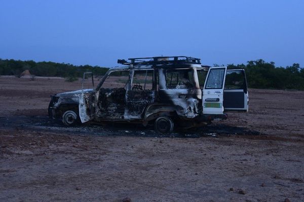 Le 9 août 2020, 8 personnes perdaient la vie au Niger, dans la zone de Kouré, suite à une attaque meurtrière. Parmi ces victimes, plusieurs salariés de l’ONG française Acted. Le 4x4 du groupe a été retrouvé calciné.