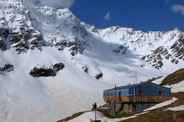 Le refuge des Aiguilles d'Arves (Savoie)