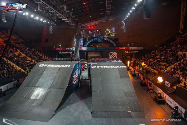 Les motocross, BMX et quads ont enchaîné des figures impressionnantes à la Maison des sports de Clermont-Ferrand. 