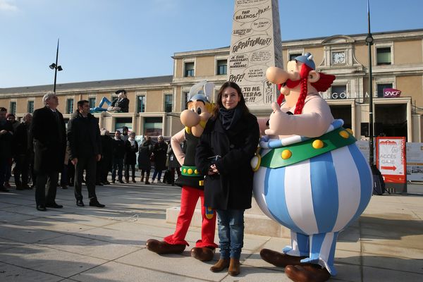 A l'occasion du FIBD 2017, Angoulême vient d'inaugurer un grand obélisque en hommage à René Goscinny.