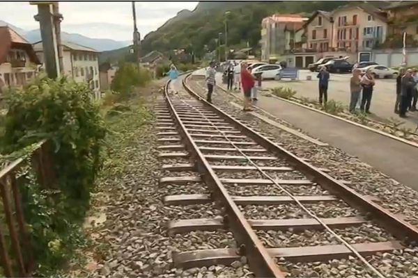 La ligne ferroviaire entre Evian et Saint-Gingolph est fermée depuis 1986.