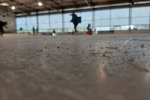 Bien que la mairie de Limoges se défende d'avoir encore pris une décision, les clubs usagers de la patinoire de Limoges craignent une fermeture de l'équipement début avril 2023.