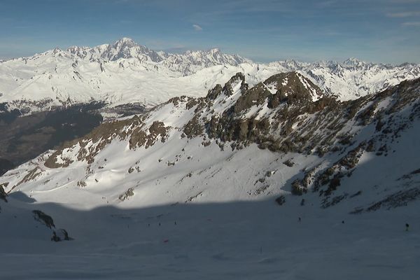 La multiplication des étés caniculaires, depuis 2015, déstabilise le versant.