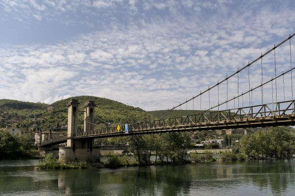 L'homme âgé d'une cinquantaine d'années a été transporté en urgence absolue, l'enfant lui, est en urgence relative