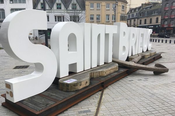 Place Duguesclin à Saint-Brieuc