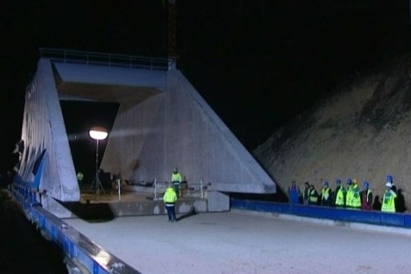 Le ripage du pont rail à Gourdon