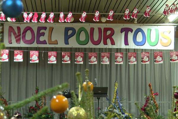 Chaque 24 décembre, l'association "Un Noël pour tous" propose un repas solidaire aux habitants de Vire Normandie