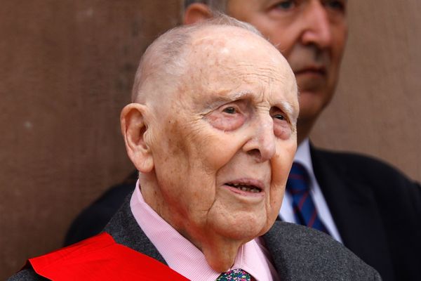 Le Résistant Daniel Cordier, secrétaire de Jean Moulin pendant la Seconde Guerre Mondiale, photographié le 18 juin 2018 lors d'une cérémonie d'hommage au Général de Gaulle. 
