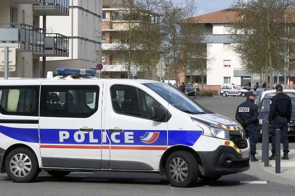 Un couple a été pris pour cible ce matin dans un quartier résidentiel de Colomiers (31). La femme est décédée.