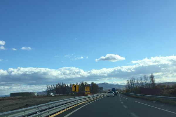 Près de Clermont-Ferrand, du lundi 17 au vendredi 21 décembre, APRR va procéder à de nouvelles fermetures nocturnes de l’autoroute A75, de 20h00 à 6h30.