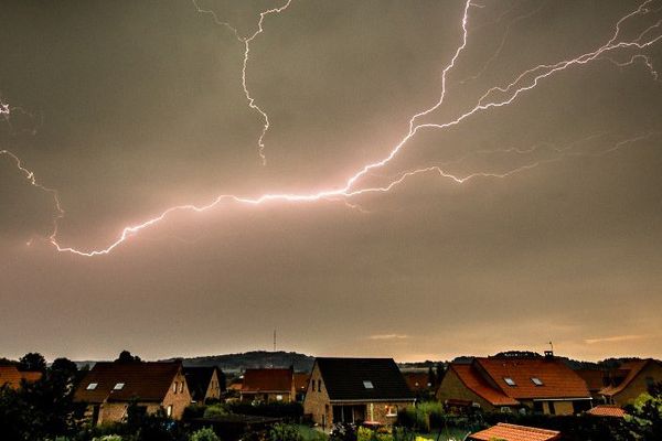 Orages sur Godewaersvelde ce jeudi 13 août. Météo France avait placé la région en vigilance orange.