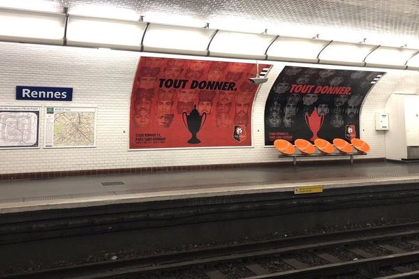 Le Stade Rennais s'affiche dans la station de métro Rennes à Paris