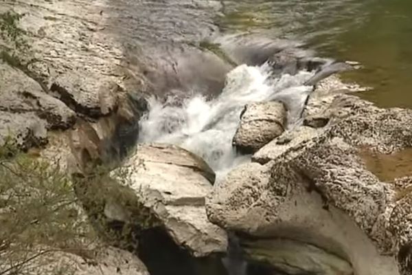 Le jeune garçon a disparu dans l'un des siphons présents dans la rivière