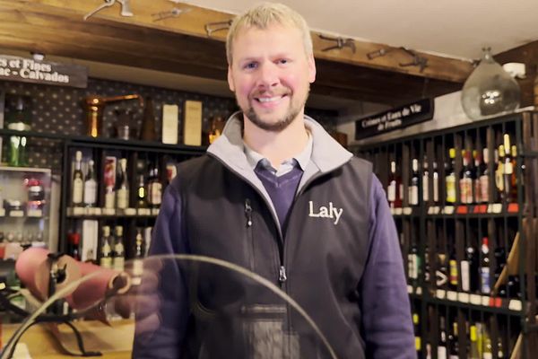 Benoit Laly, caviste à Autun (Saône-et-Loire), est devenu le deuxième meilleur caviste de France lundi dernier