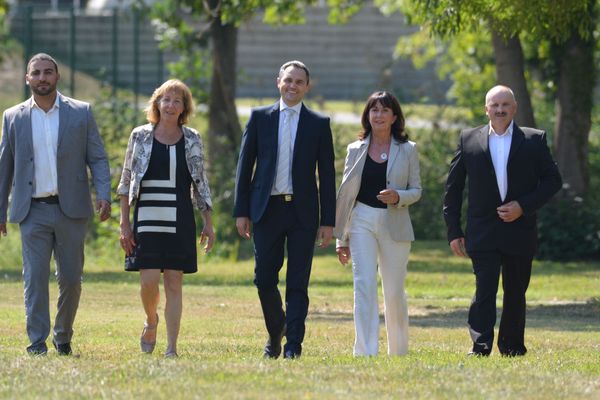 Jérémy Pierre-Nadal au centre avec ses co-listiers