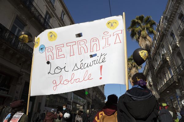 Manifestation contre la proposition de loi sécurité globale à Montpellier le 21 novembre.