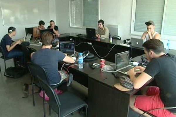 24 étudiants sont actuellement formés à l'école de DJ de Montpellier