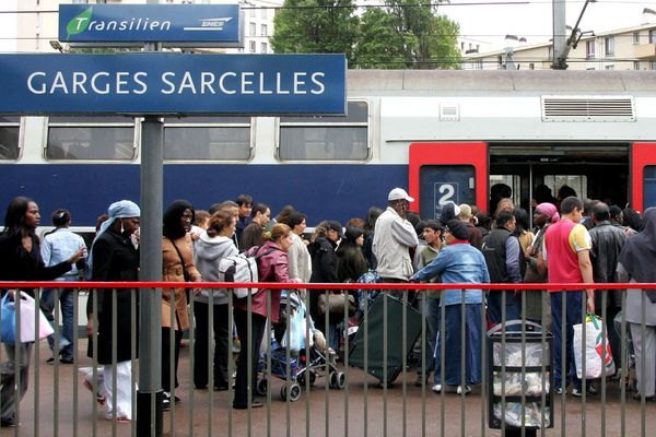 Une stèle en mémoire des soldats africains située devant la gare de Sarcelles a été profanée.