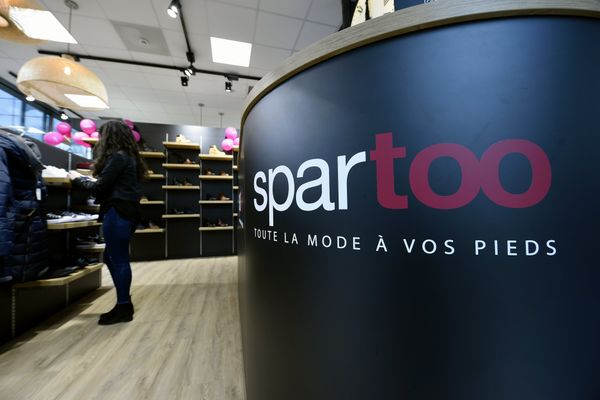 Une boutique de l'enseigne Spartoo à la gare Saint-Léon de Nancy.