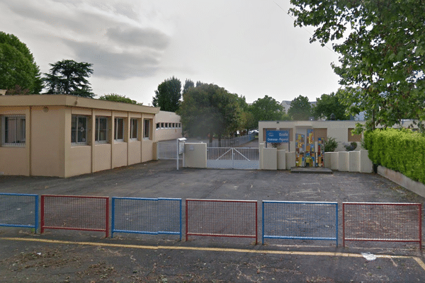 L'entrée de l'école Ormeau-Figarol à Tarbes