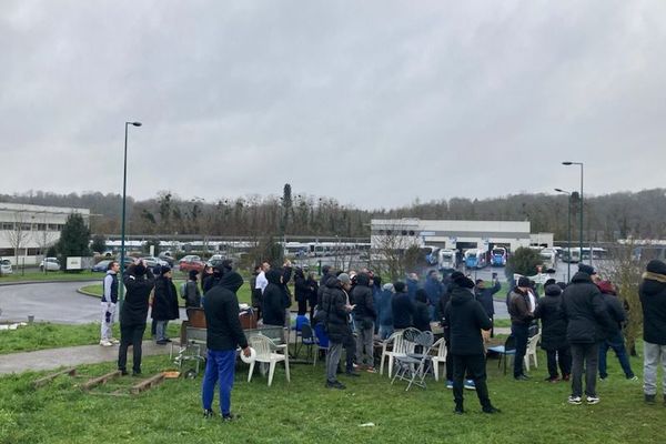 Les chauffeurs de bus de l'opérateur FSO font grève depuis plus d'un mois.