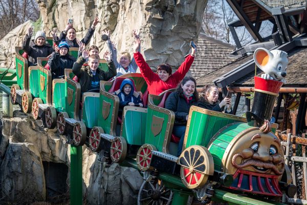 Quelques sourires pour les familles ukrainiennes qui ont trouvé refuge à Europapark.