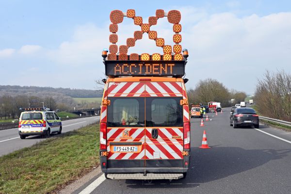 L'accident a eu lieu vers 14h30 à hauteur de Lugny en Eure-et-Loir.