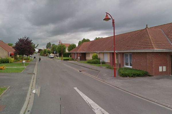 Avenue François Mitterrand, Cité entre les bois, à Ostricourt, où a eu lieu le drame.