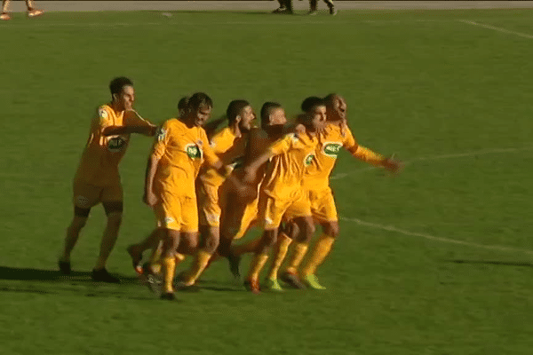 La joie des panazolais après le second but qui signe leur victoire