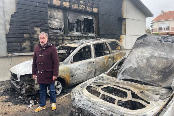 Yannick Morez, le maire de Saint-Brevin a démissionné, suite à l'incendie de ses voitures et sa maison en mars dernier. Il était aussi menacé de mort par des anti-Cada (Centre d’accueil des demandeurs d’asile).