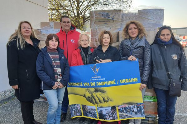 L'équipe en partance vers la Pologne et la Roumanie.