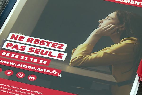 11 millions de personnes disent souffrir de solitude en France, un sentiment éprouvé particulièrement par les jeunes adultes.