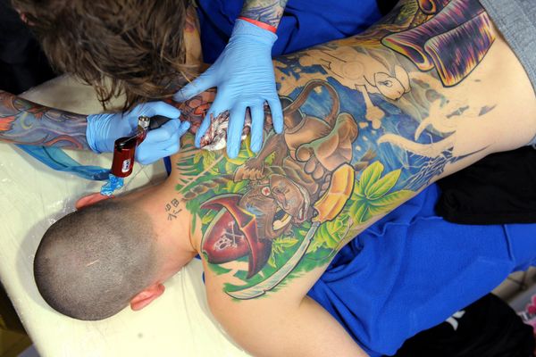 Retour aux sources pour la convention tattoo de Toulouse. Après le fiasco de 2024, le salon rouvre ses portes à Labège les 11 et 12 janvier 2025.