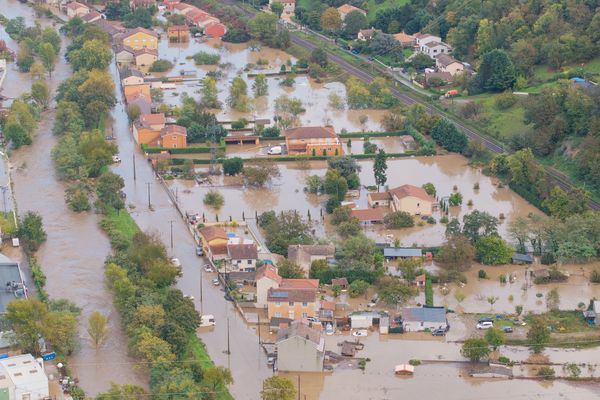 Inondations dans un quartier de Givors, le 17 octobre 2024.