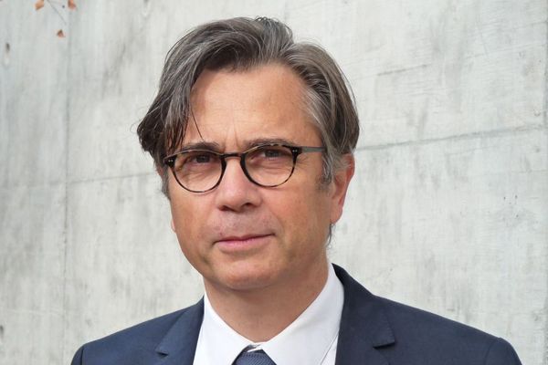 Damien Roets, professeur de droit privé et sciences criminelles, élu doyen de la faculté de droit de Limoges en 2016, a décidé de démissionner de ses fonctions de doyen à compter du 27 août 2018. 