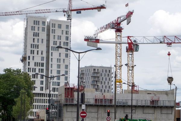 A Paris, seulement 7 % des travaux relèvent de la mairie (illustration).