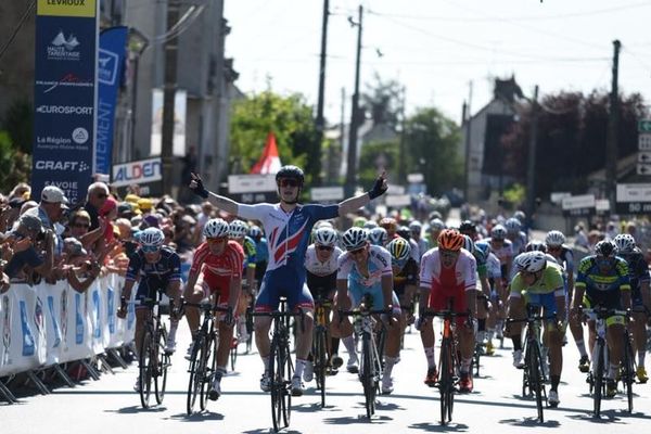 Le Britannique Matthew Gibson a remporté, mardi 21 août, la 5e étape du Tour de l'Avenir 2018