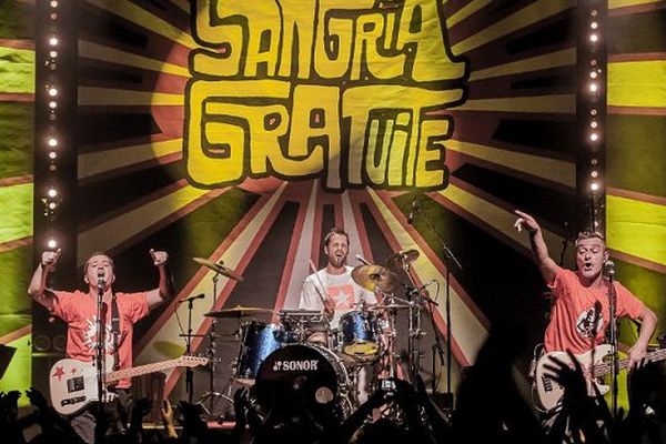 Le groupe Sangria gratuite, en live. 