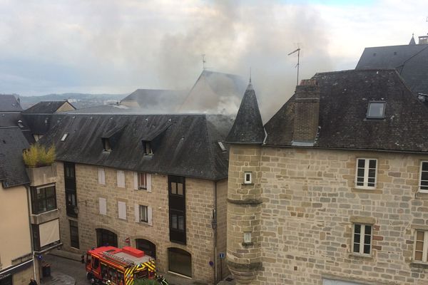 L'incendie s'est déclenché en fin d'après-midi, sur les coups de 18 heures.