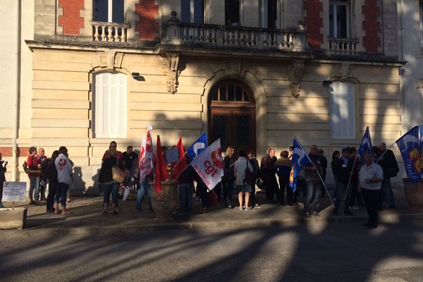 Montpellier - manifestation des personnels de la Colombière contre la réorganisation du pôle psychiatrie du CHU - 24 avril 2018.