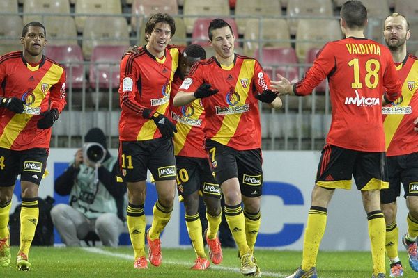 Les lensois prennent la deuxième place du classement de ligue 2 à l'issue du match Stade Brestois - RC Lens